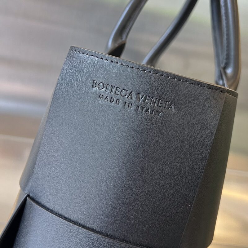 Replica Bottega Veneta Arco All Colors - near-authentic luxury replica handbag