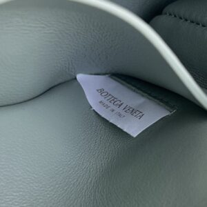 Replica Bottega Veneta Concert Pouch - realistic designer-inspired fake bag