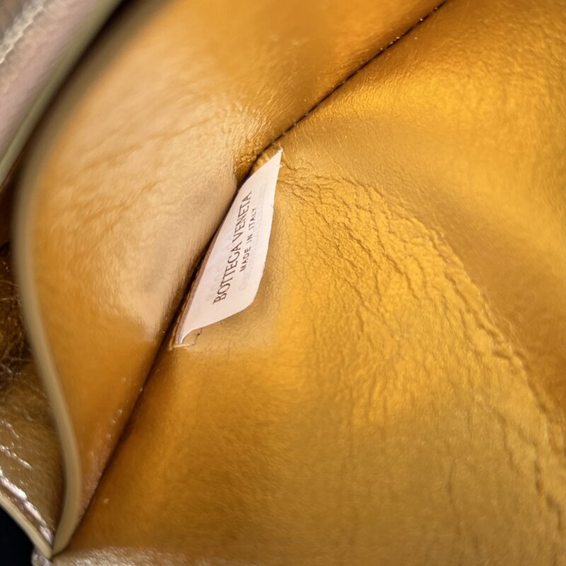 Replica Bottega Veneta Andiamo Clutch Wallet - high-end fake designer purse