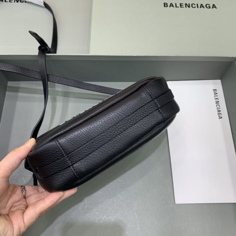 Replica Balenciaga Camera Bag - top-tier luxury replica shoulder bag