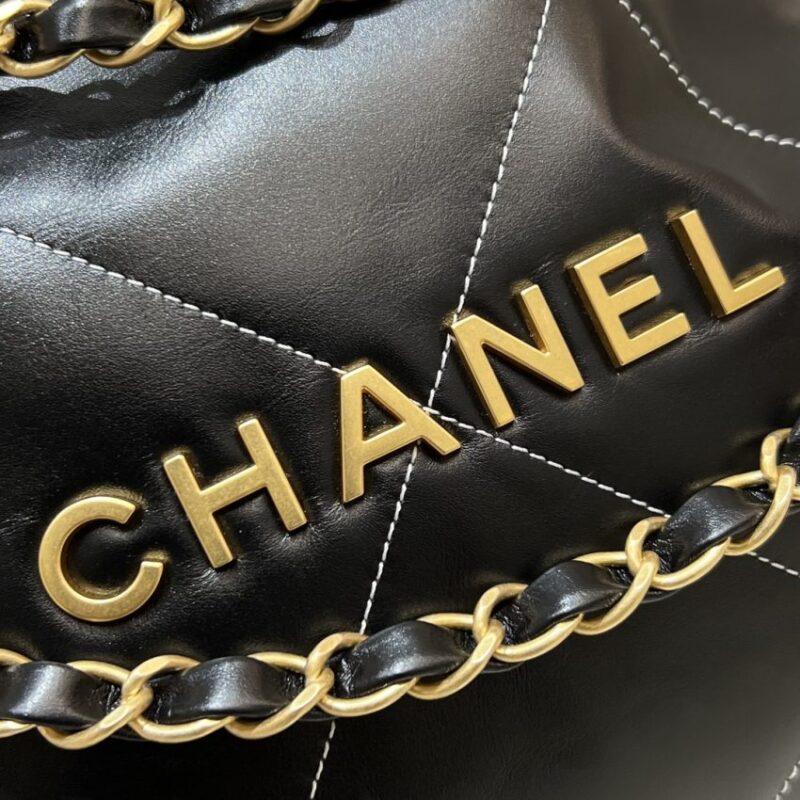 Replica CHANEL 22 Small Handbag Black - high-quality designer bag clone