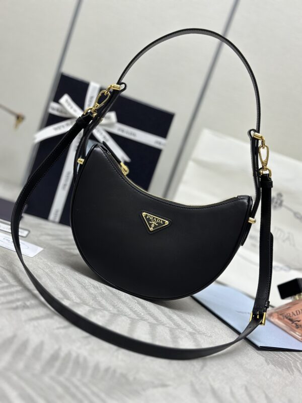 Replica Prada Arque Black - high-end fake designer purse