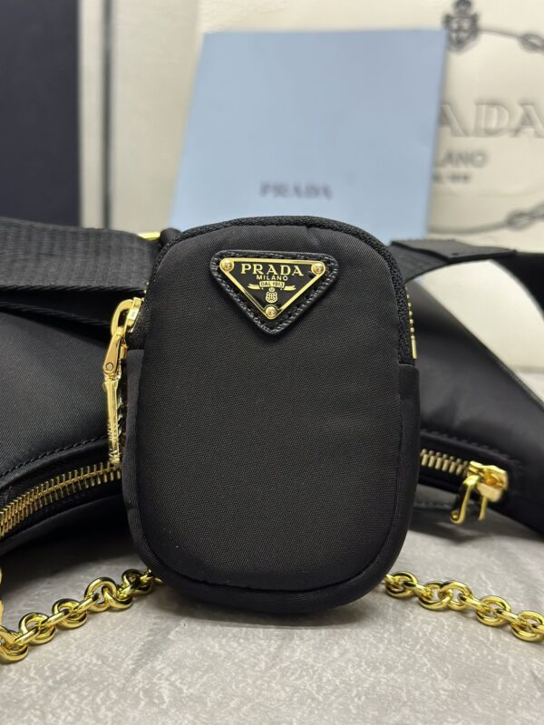Replica Prada Re-Edition Nylon 2005 Black - authentic-look luxury purse replica