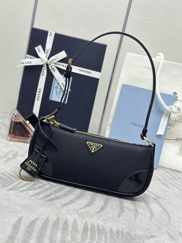 Replica Prada Re-Edition 2002 Nylon - best quality luxury bag dupe
