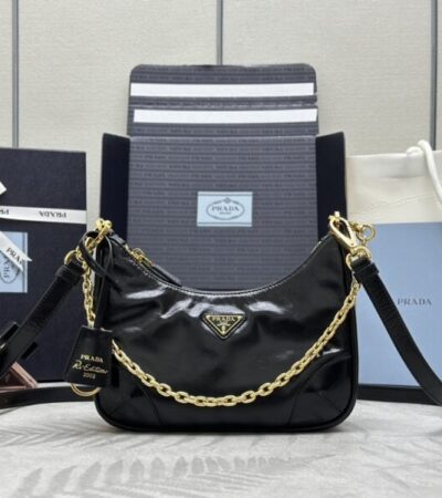 Replica Prada Re-Edition 2002 - realistic designer-inspired fake bag