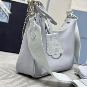 Replica Prada Re-Edition Nylon 2005 Blue - ultra-realistic fake designer tote