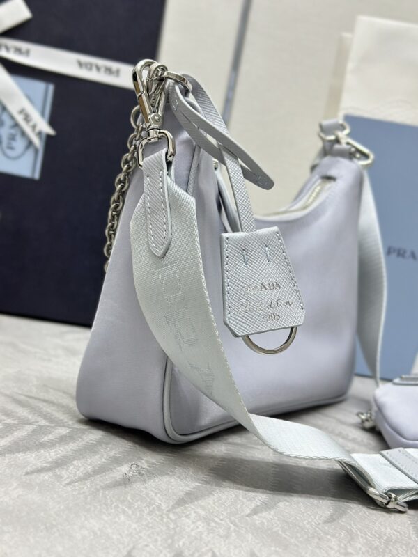Replica Prada Re-Edition Nylon 2005 Blue - ultra-realistic fake designer tote