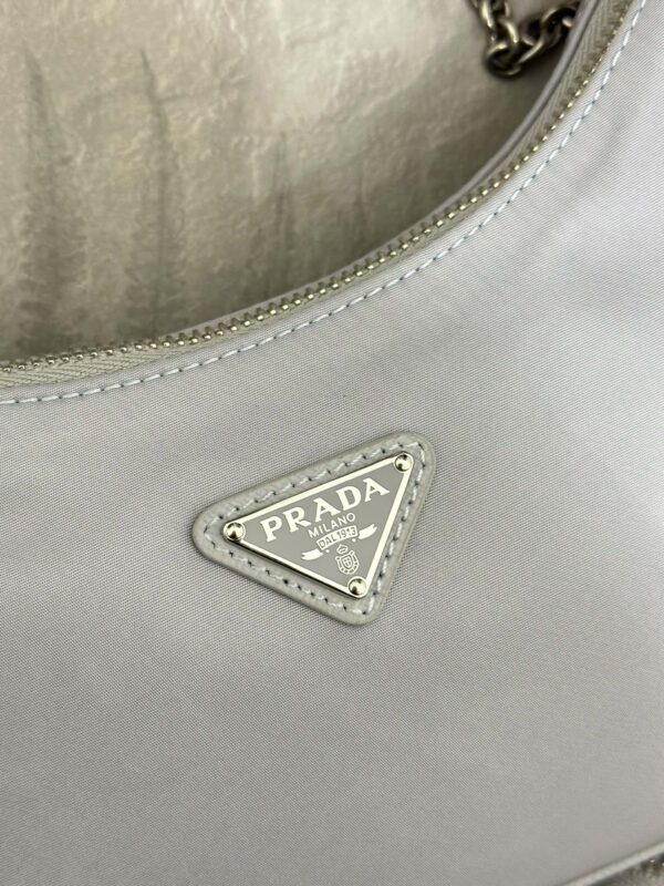 Replica Prada Re-Edition Nylon 2005 Blue - authentic-look luxury purse replica