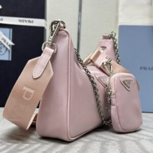 Replica Prada Re-Edition Nylon 2005 Pink - near-authentic luxury replica handbag