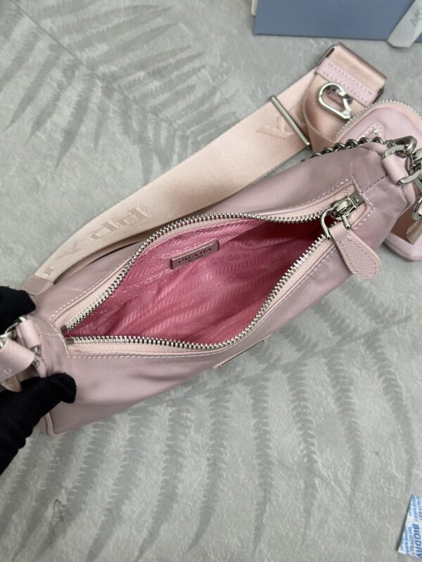 Replica Prada Re-Edition Nylon 2005 Pink - elite superclone designer purse