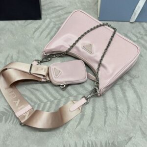 Replica Prada Re-Edition Nylon 2005 Pink - authentic-look luxury purse replica