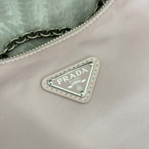 Replica Prada Re-Edition Nylon 2005 Pink - high-accuracy replica luxury purse