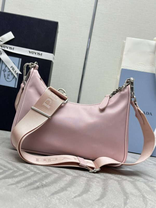 Replica Prada Re-Edition Nylon 2005 Pink - best-selling designer handbag dupe