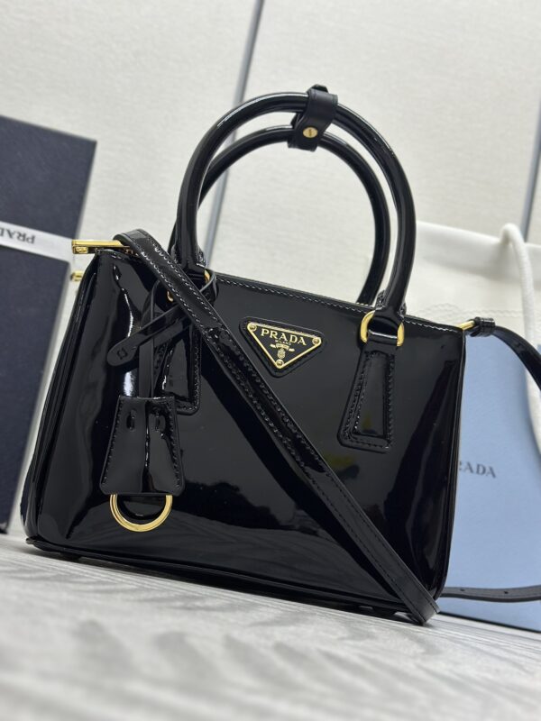 Replica Prada Galleria Black Patent - near-authentic luxury replica handbag