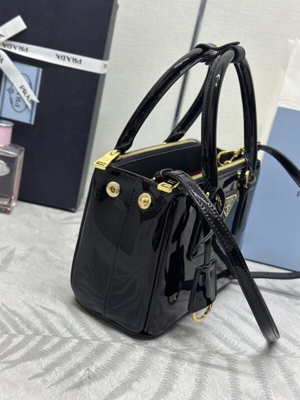Replica Prada Galleria Black Patent - premium-grade designer purse dupe