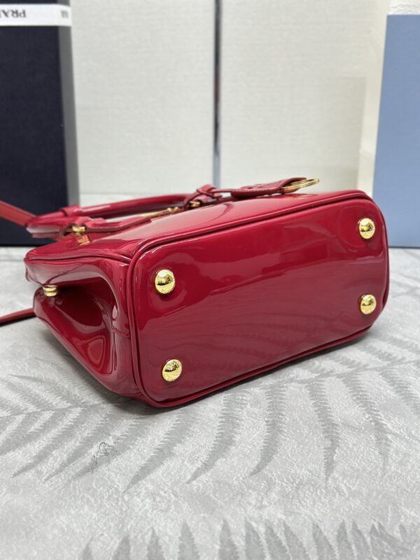 Replica Prada Galleria Red Patent - high-end fake designer purse