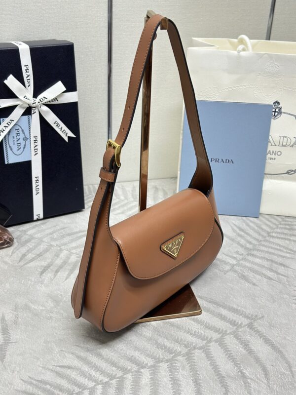Replica Prada Small Shoulder Bag Caramel - realistic designer-inspired fake bag