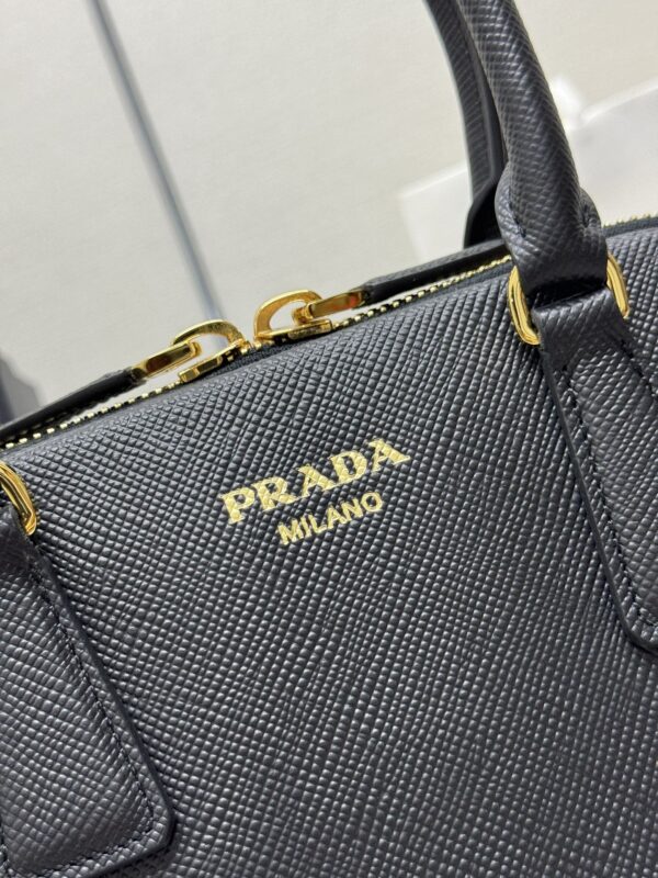 Replica Prada Large Saffiano Black - realistic designer-inspired fake bag