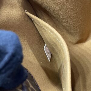 Replica Louis Vuitton Around Me - high-quality designer bag clone