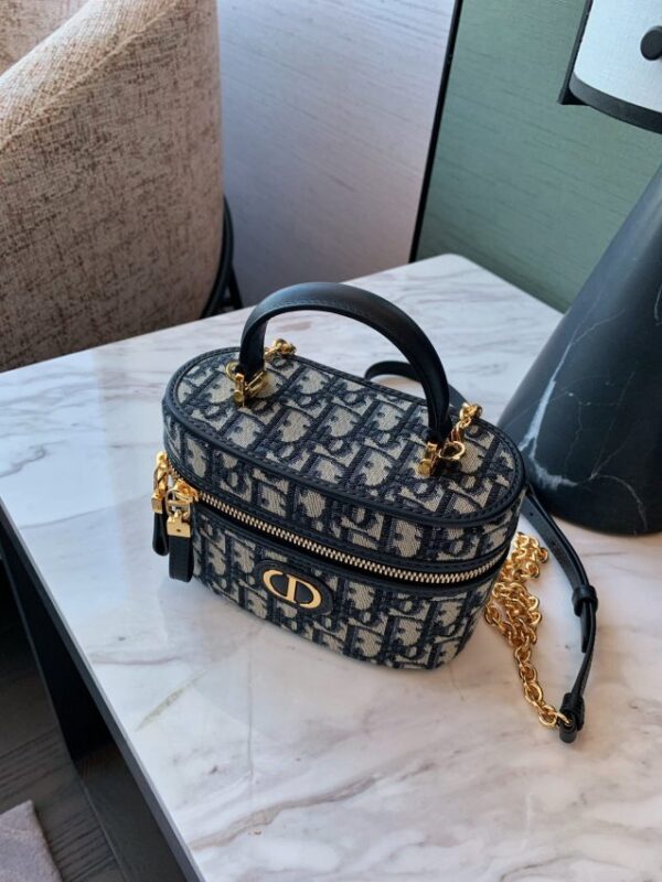 Replica Dior 30 Montaigne Vanity - high-end fake designer purse