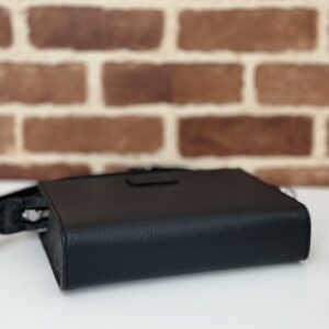 Replica Gucci Pouch Black - high-accuracy replica luxury purse