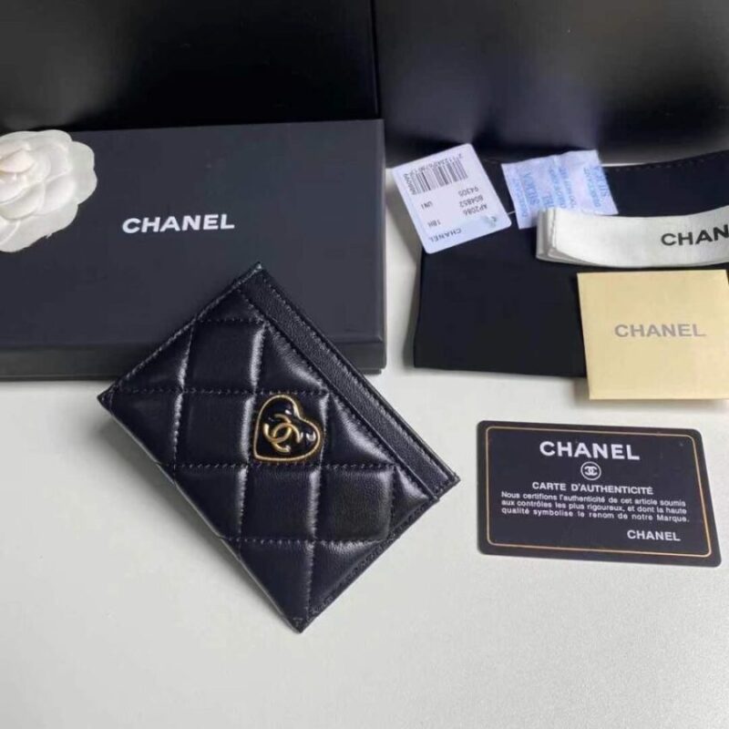 Replica Chanel Flap Card Holder Heart - realistic designer-inspired fake bag
