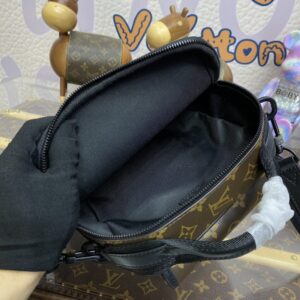 Replica Louis Vuitton Quest Messenger - realistic designer-inspired fake bag