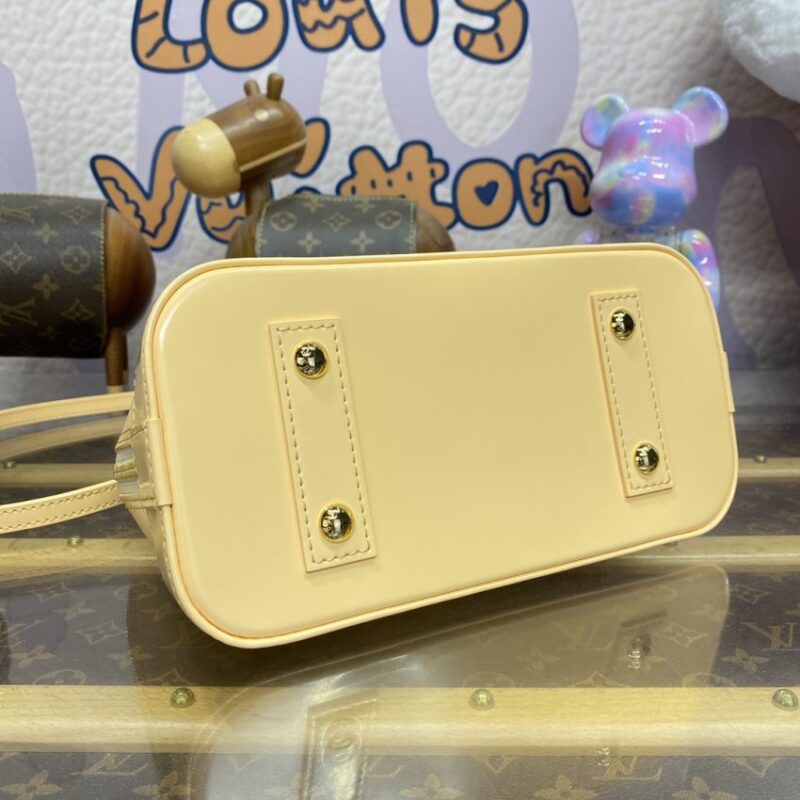 Replica Louis Vuitton Alma BB Apricot - best-selling designer handbag dupe