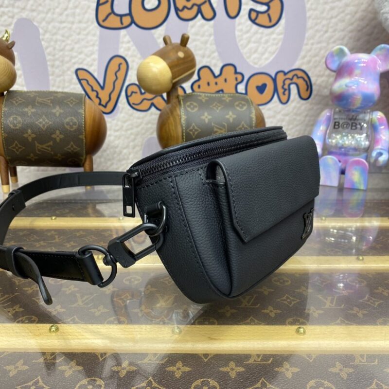 Replica Louis Vuitton Pilot Wearable Wallet Black - realistic designer-inspired fake bag