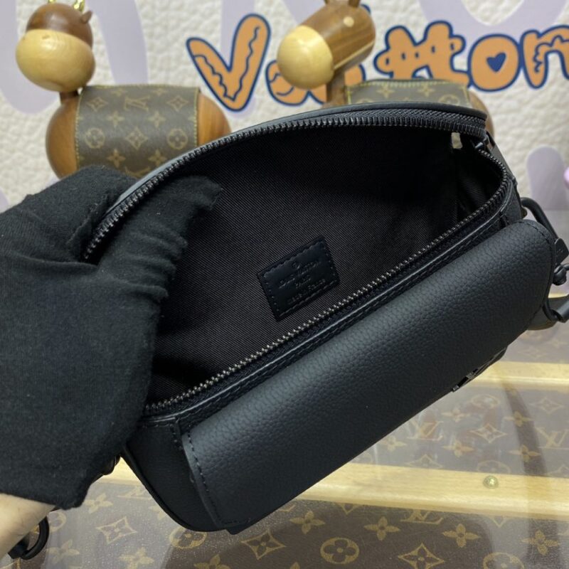 Replica Louis Vuitton Pilot Wearable Wallet Black - realistic designer-inspired fake bag