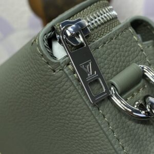 Replica Louis Vuitton Pilot Wearable Wallet Green - high-quality designer bag clone