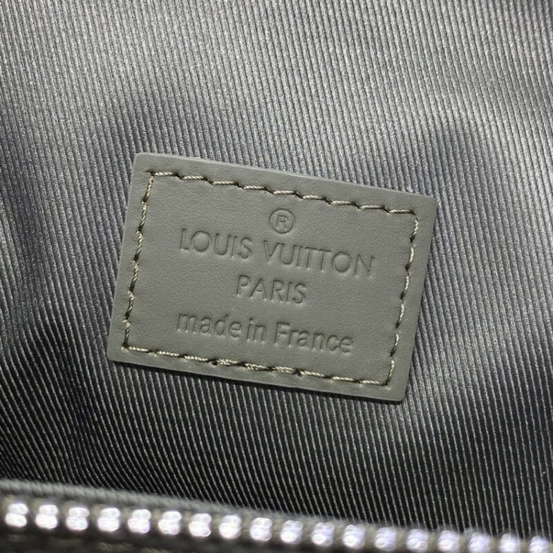 Replica Louis Vuitton Pilot Wearable Wallet Green - near-authentic luxury replica handbag