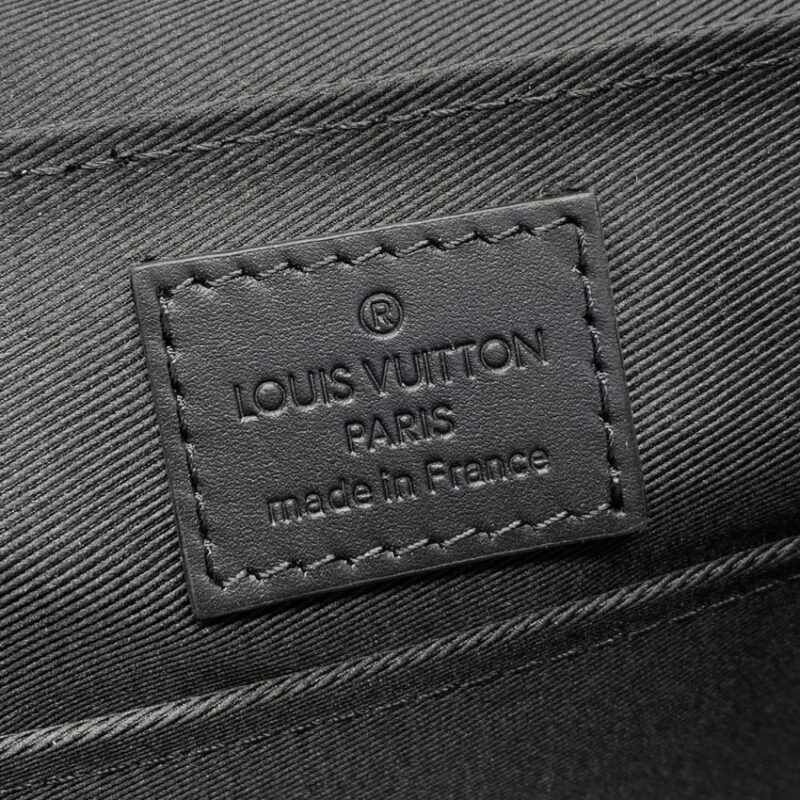 Replica Louis Vuitton Takeoff Messenger Black - high-accuracy replica luxury purse