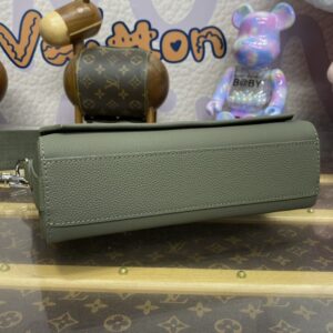 Replica Louis Vuitton Takeoff Messenger - elite superclone designer purse