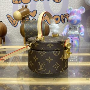 Replica Louis Vuitton Scott - near-authentic luxury replica handbag