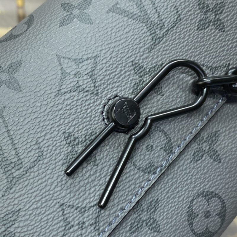 Replica Louis Vuitton Steamer Wearable Wallet Grey - best-selling designer handbag dupe