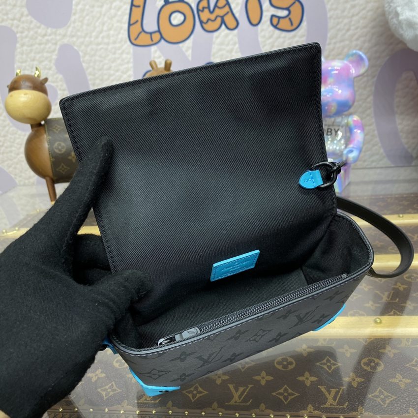 Replica Louis Vuitton Steamer Wearable Wallet Grey - high-end fake designer purse