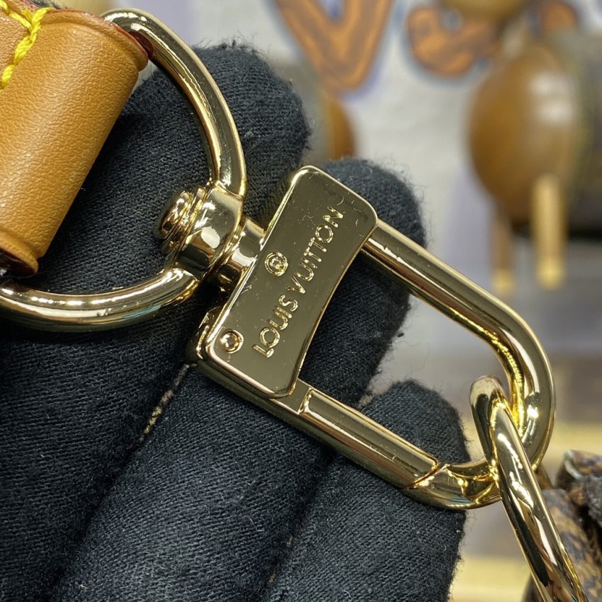 Replica Louis Vuitton Pochette Accessoires Bag - high-end fake designer purse