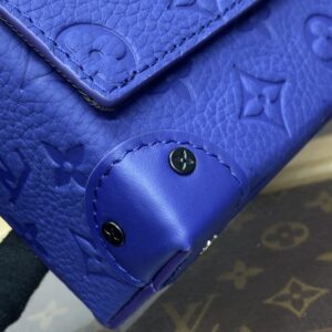 Replica Louis Vuitton Steamer Wearable Wallet Blue - high-end fake designer purse