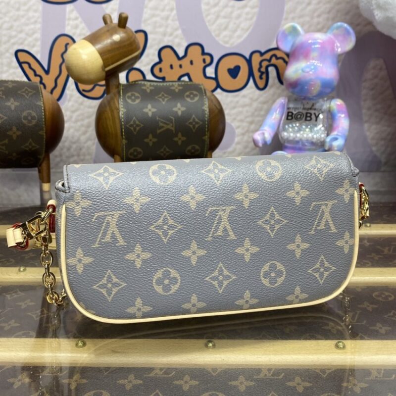 Replica Louis Vuitton Wallet on Chain Ivy Grey - best quality luxury bag dupe
