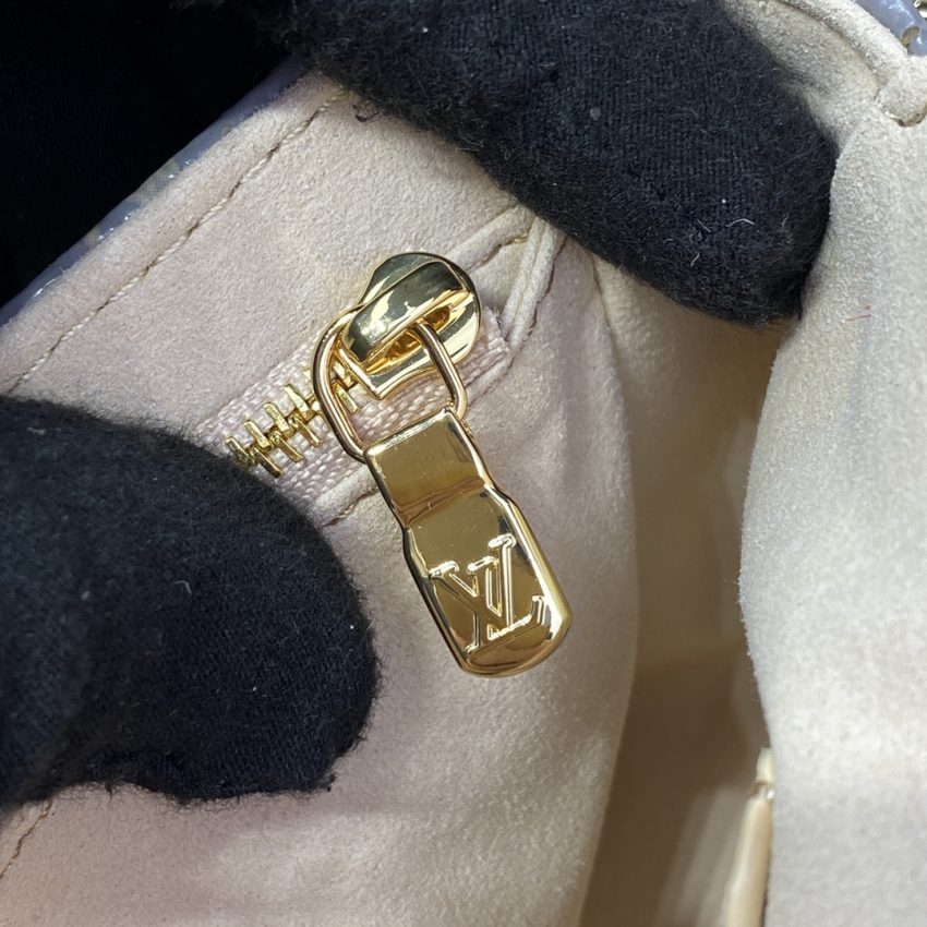 Replica Louis Vuitton Wallet on Chain Ivy Grey - near-authentic luxury replica handbag