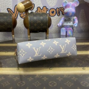 Replica Louis Vuitton Pochette Cosmétique Grey - near-authentic luxury replica handbag