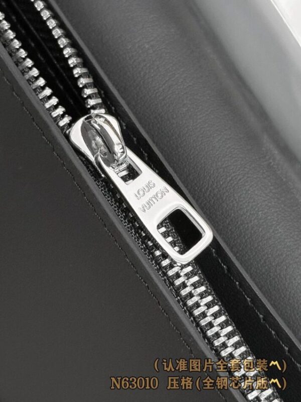 Replica Louis Vuitton Brazza Wallet Black Grid - high-quality designer bag clone