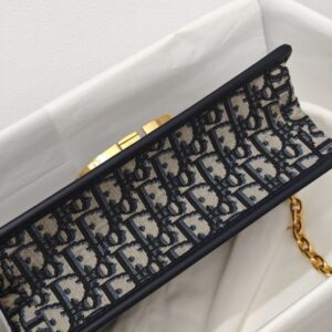 Replica Dior 30 Montaigne On Chain - authentic-look luxury purse replica