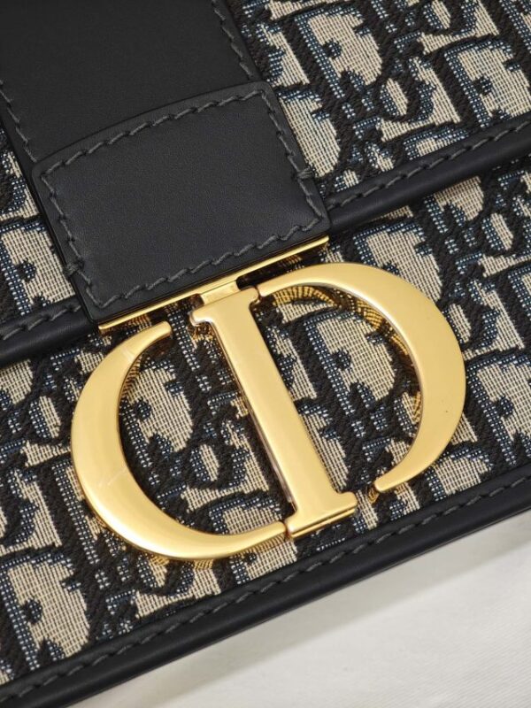 Replica Dior 30 Montaigne On Chain - ultra-realistic fake designer tote