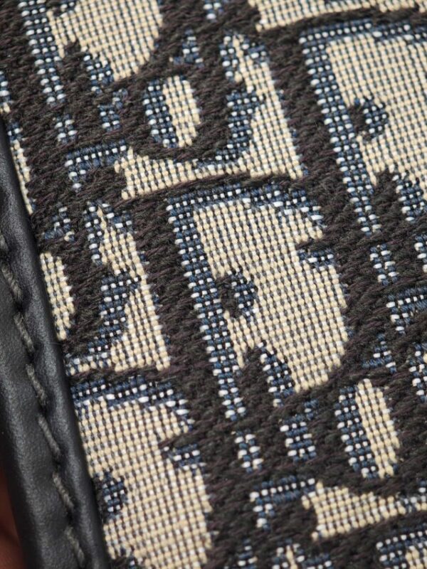 Replica Dior 30 Montaigne On Chain - realistic designer-inspired fake bag