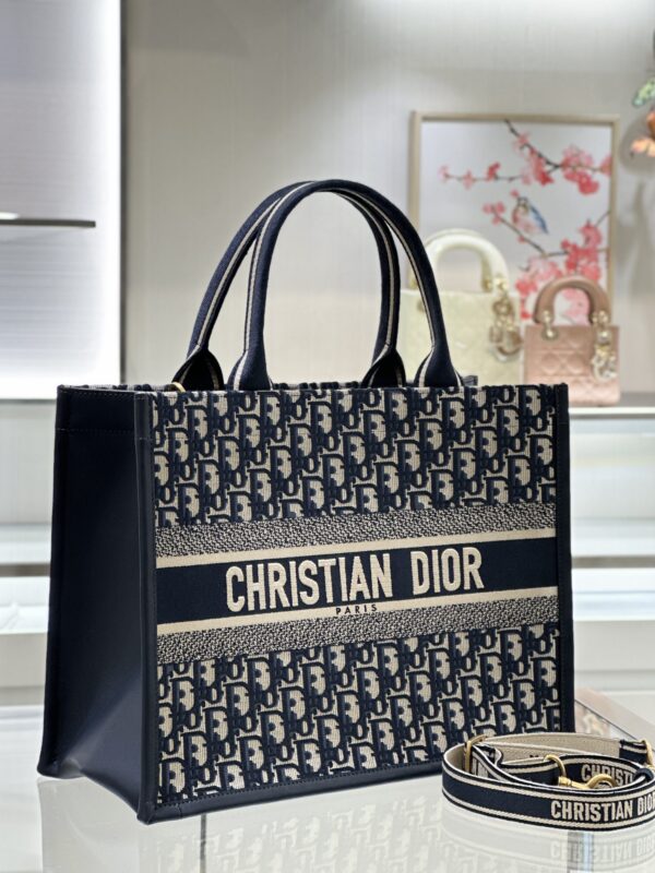 Replica Dior Tote Book CD Canvas&Leather - top-tier luxury replica shoulder bag