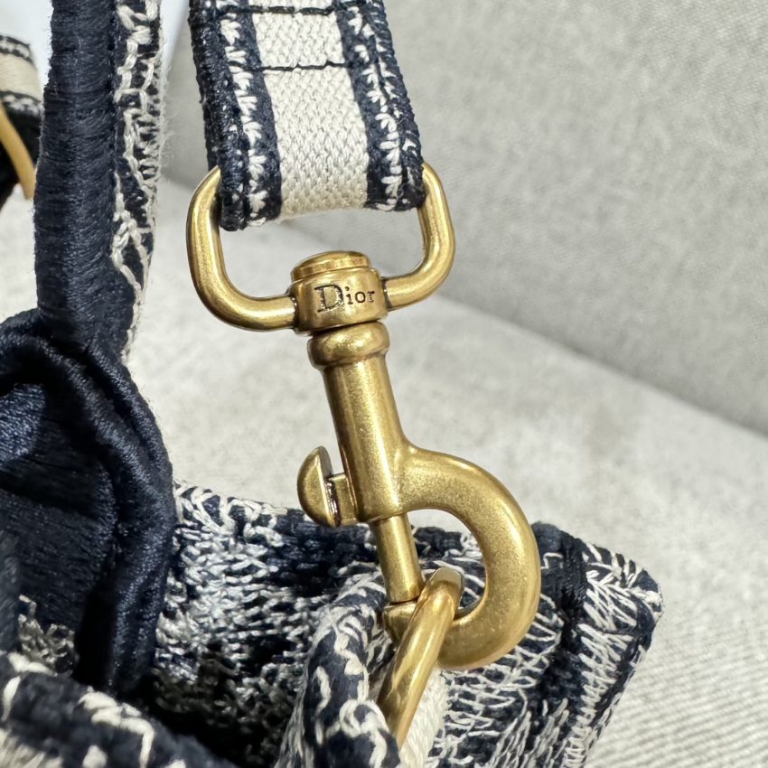 Replica Dior Tote Book Mini Tiger - near-authentic luxury replica handbag