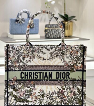 Replica Dior Tote Book Sunflower Autumn - high-quality designer bag clone