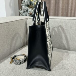 Replica Dior Tote Book Constilation - top-tier luxury replica shoulder bag
